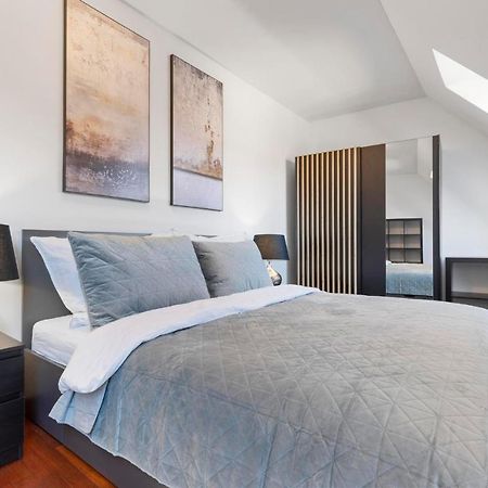 דירות ברטיסלאבה Urban Elegance Retreat מראה חיצוני תמונה